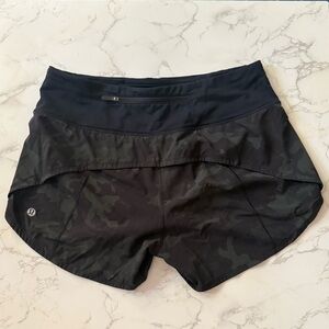lululemon athletica Camouflage Black Women's Athletic Shorts